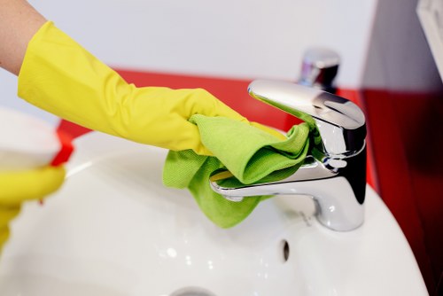 Professional move out cleaning for a Greenwich apartment kitchen