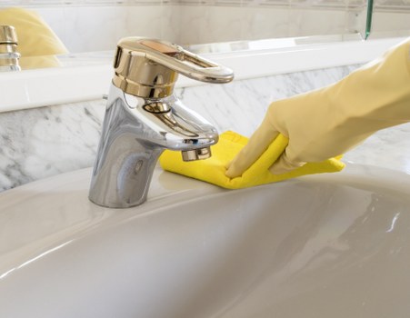 Reliable Greenwich cleaning service for kitchens and bathrooms